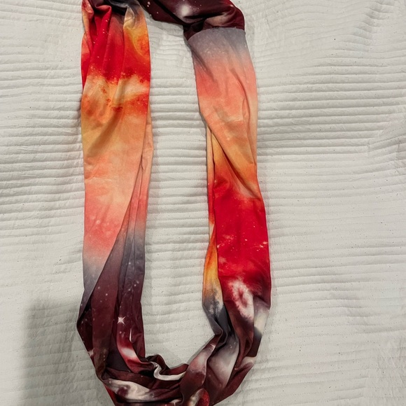 Infinity Scarf/Shaw ( Cosmo design) - Picture 7 of 7